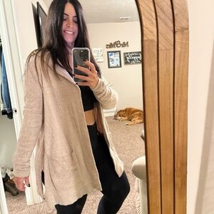 Barefoot dreams chic lite hooded cardigan